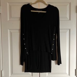 Excellent condition Size M short mini White House Black Market dress.